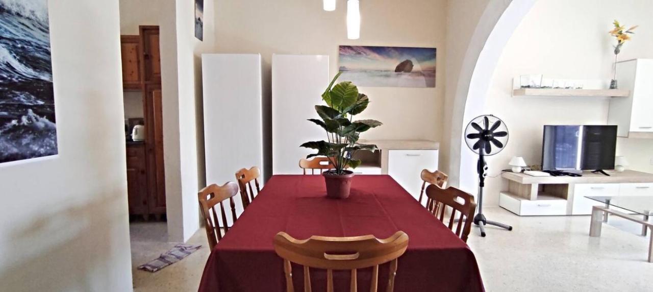 Sea View 2 Bedroom Apartment 마르사스칼라 외부 사진